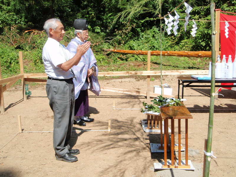 (クリックして拡大表示) 鎮守の神社の地鎮祭 祈念しました
