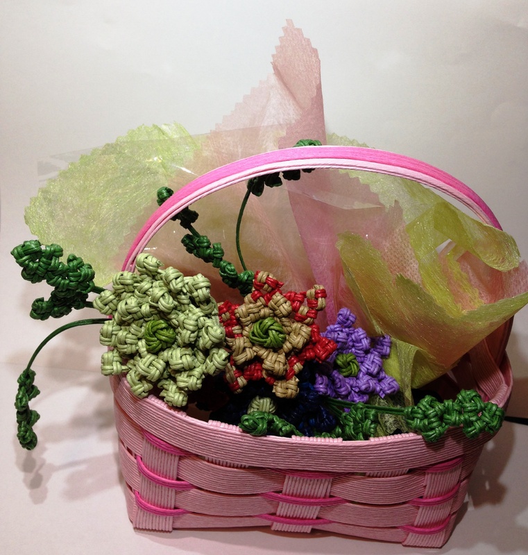 (クリックして拡大表示) ジューンブライド(6月の花嫁) 米袋の「紙ひも」で編みました